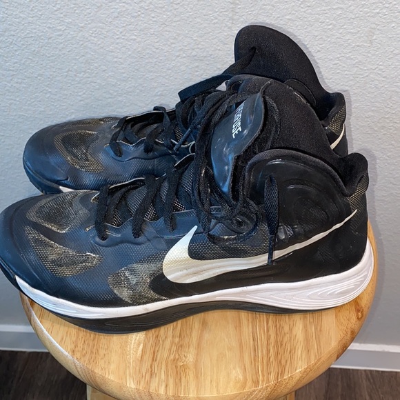 Nike Hyperfuse Basketball shoes size 11 - Picture 4 of 7